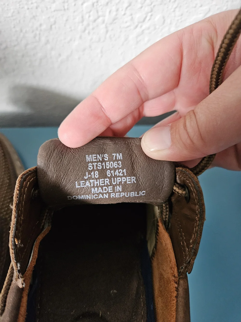 Sperry Men's Brown Leather Boat Shoes - Classic Lace-Up